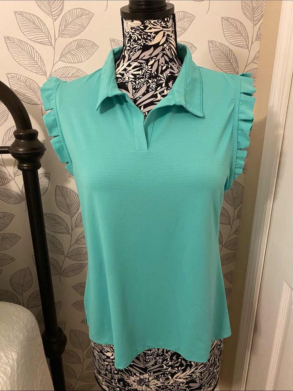 Gottex Sleeveless Ruffle Polo Tank Pistachio Green Size XL